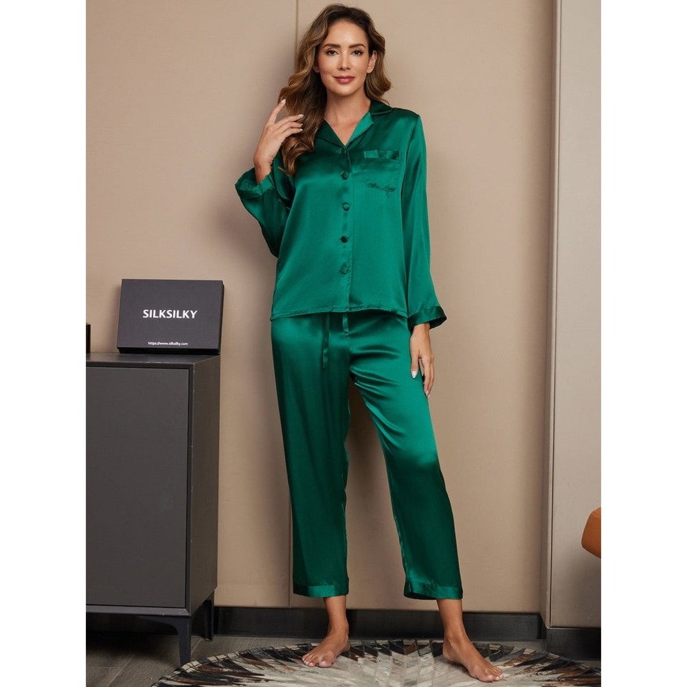SILKSILKY Emerald Green 100% Silk Pajama Set Long Sleeve Button Down Pants M NWT